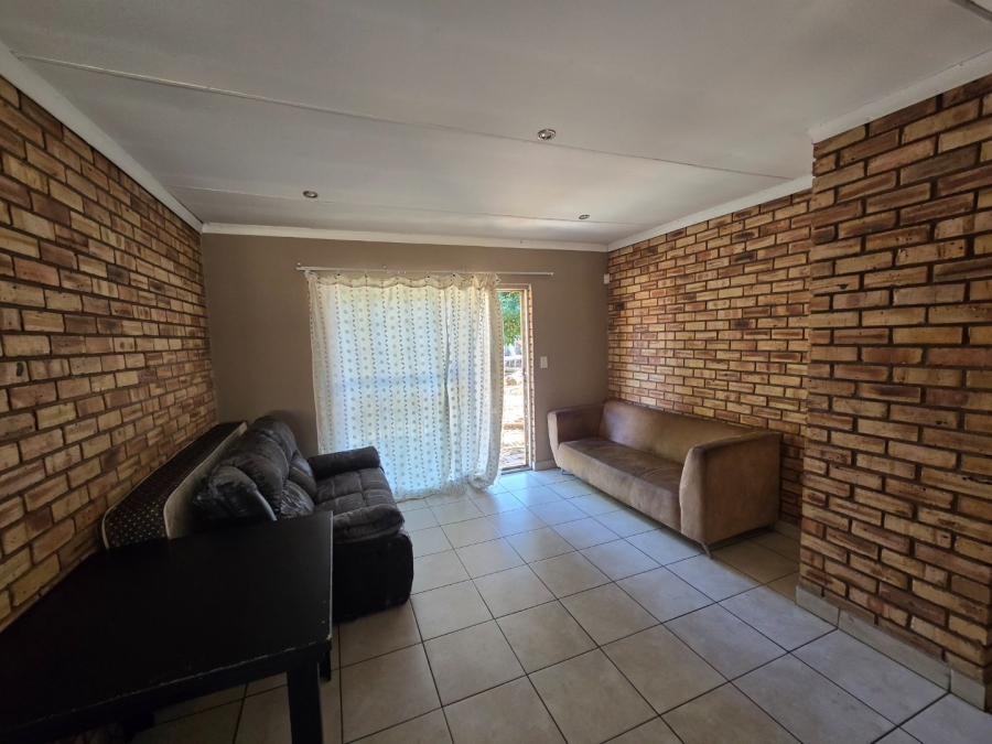 12 Bedroom Property for Sale in Universitas Free State